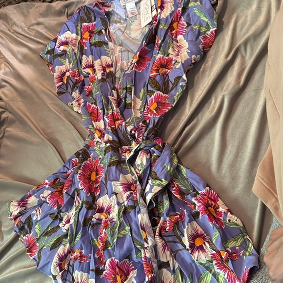 L*Space Floral Mini Dress – NWT Sunshine Fields Lost in Ibiza XS 125$ - Picture 10 of 10